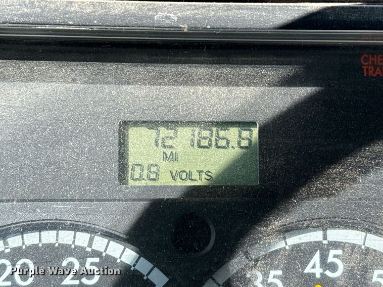 image for item DZ8719 2001 Freightliner FL80 refuse truck