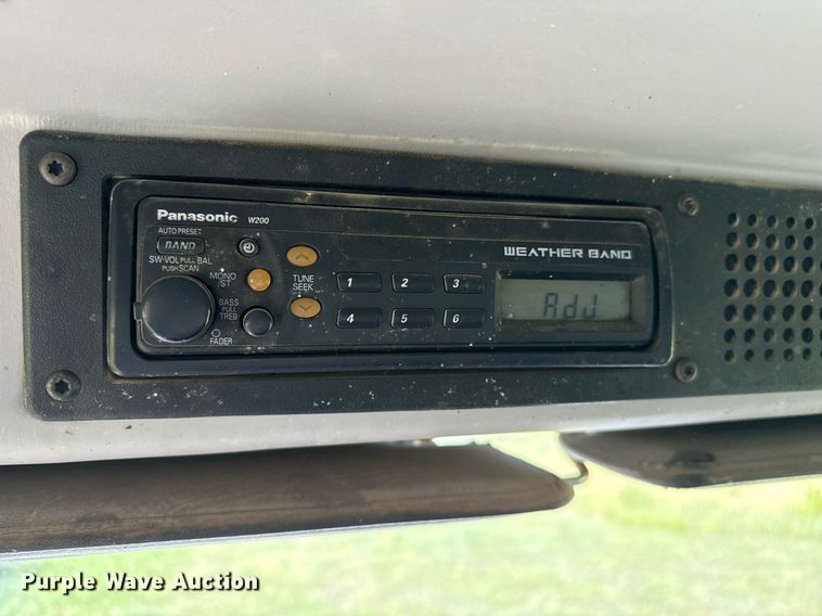 image for item DZ8719 2001 Freightliner FL80 refuse truck