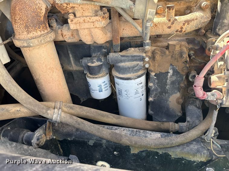 image for item DZ8719 2001 Freightliner FL80 refuse truck