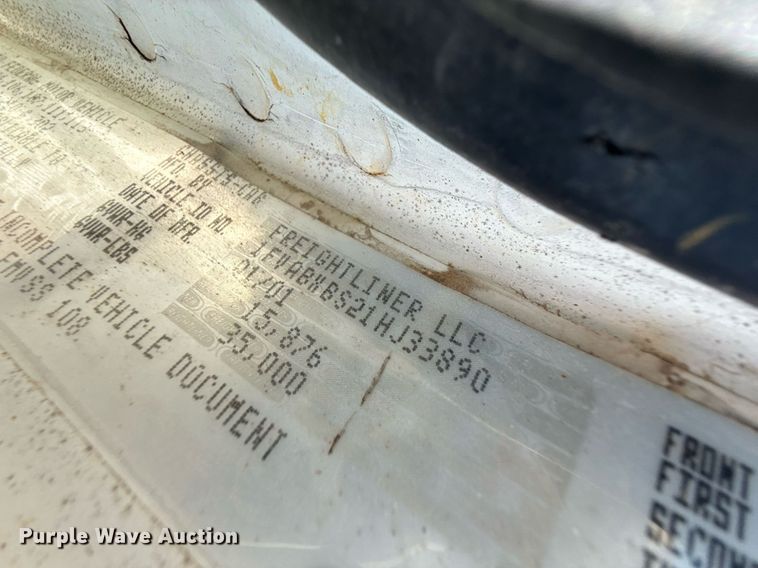 image for item DZ8719 2001 Freightliner FL80 refuse truck