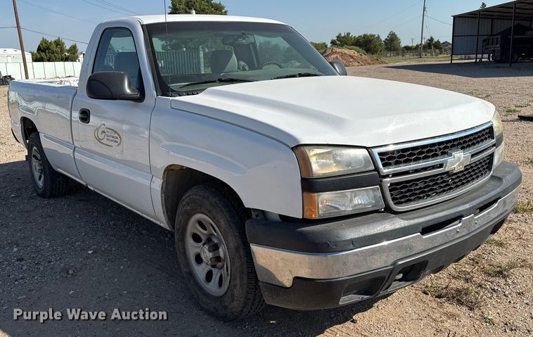 image for item DZ8889 2006 Chevrolet Silverado 1500 pickup truck