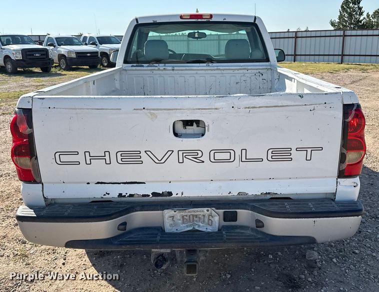 image for item DZ8889 2006 Chevrolet Silverado 1500 pickup truck