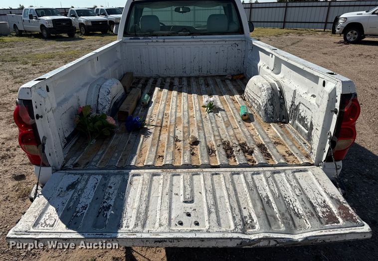 image for item DZ8889 2006 Chevrolet Silverado 1500 pickup truck