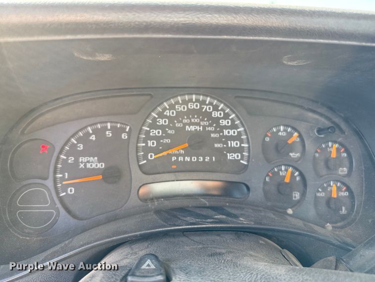 image for item DZ8889 2006 Chevrolet Silverado 1500 pickup truck