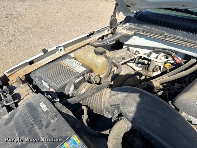 image for item DZ8889 2006 Chevrolet Silverado 1500 pickup truck