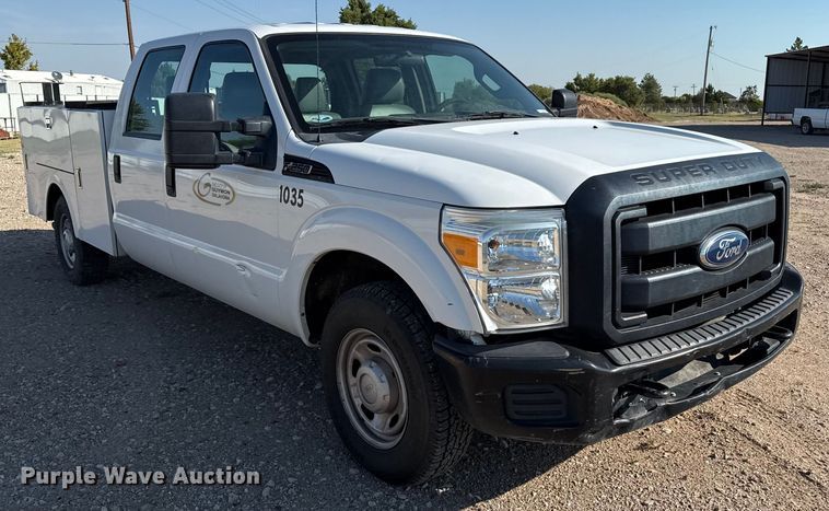 image for item DZ8893 2011 Ford F250 Super Duty Crew Cab utility bed pickup truck