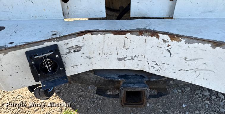 image for item DZ8893 2011 Ford F250 Super Duty Crew Cab utility bed pickup truck