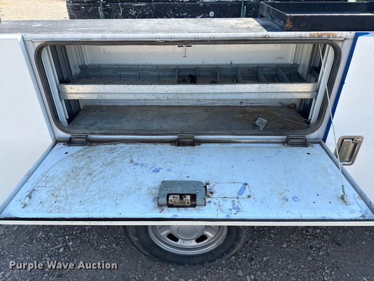 image for item DZ8893 2011 Ford F250 Super Duty Crew Cab utility bed pickup truck