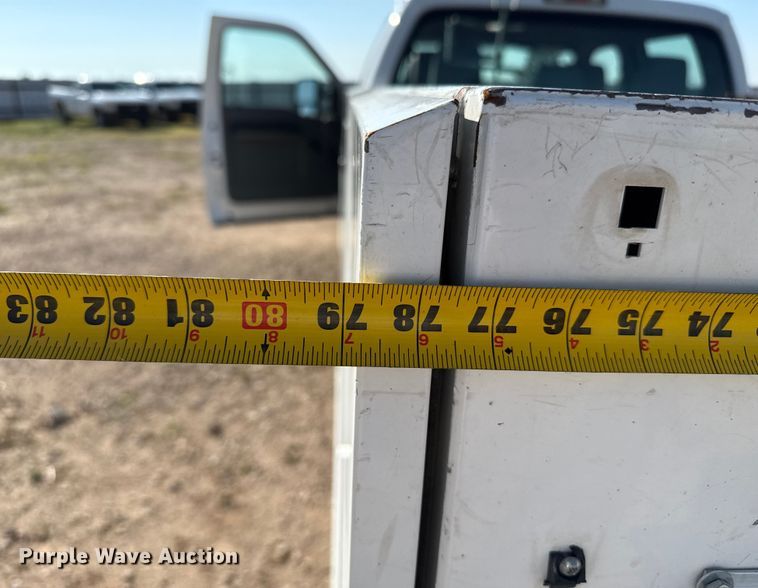 image for item DZ8893 2011 Ford F250 Super Duty Crew Cab utility bed pickup truck