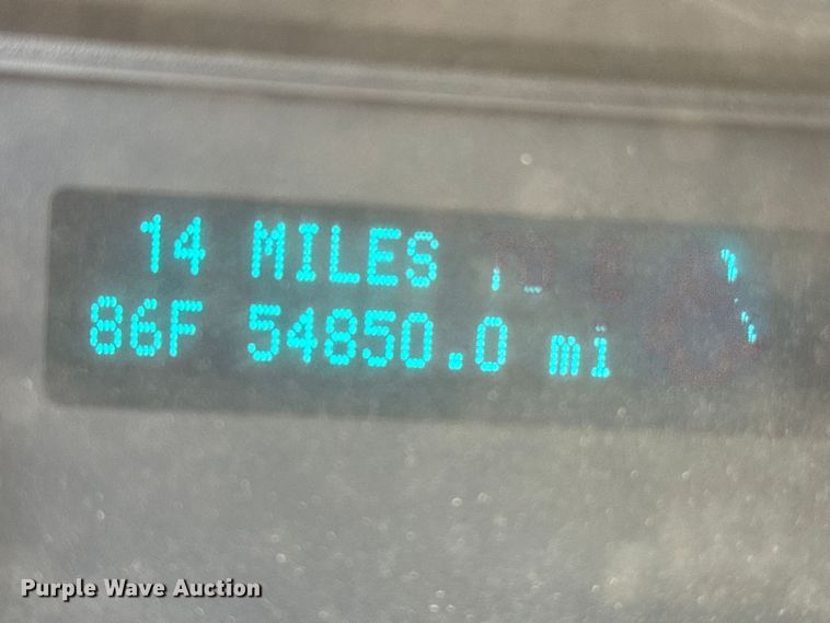 image for item DZ8893 2011 Ford F250 Super Duty Crew Cab utility bed pickup truck