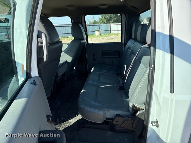 image for item DZ8893 2011 Ford F250 Super Duty Crew Cab utility bed pickup truck