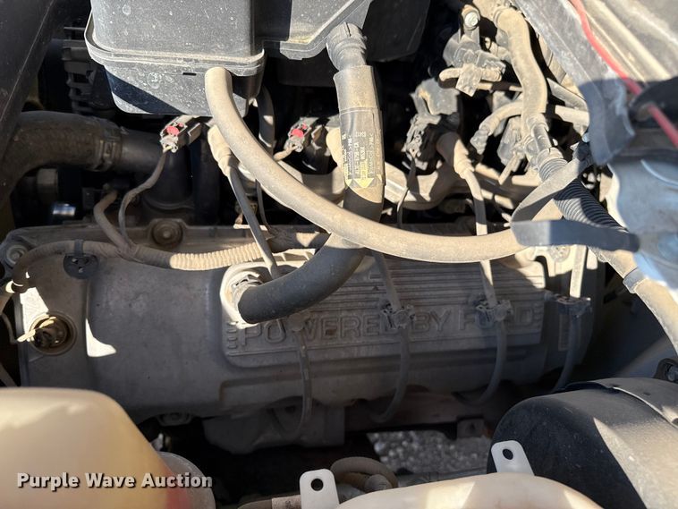 image for item DZ8893 2011 Ford F250 Super Duty Crew Cab utility bed pickup truck