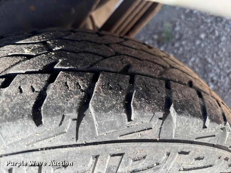 image for item DZ8893 2011 Ford F250 Super Duty Crew Cab utility bed pickup truck