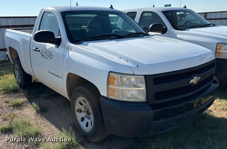 image for item DZ8894 2007 Chevrolet Silverado 1500 pickup truck