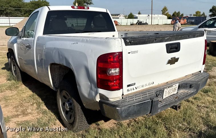 image for item DZ8894 2007 Chevrolet Silverado 1500 pickup truck