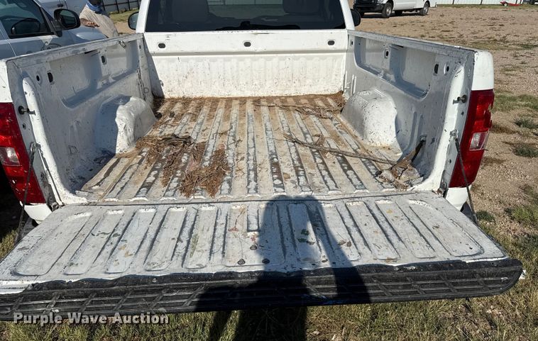 image for item DZ8894 2007 Chevrolet Silverado 1500 pickup truck