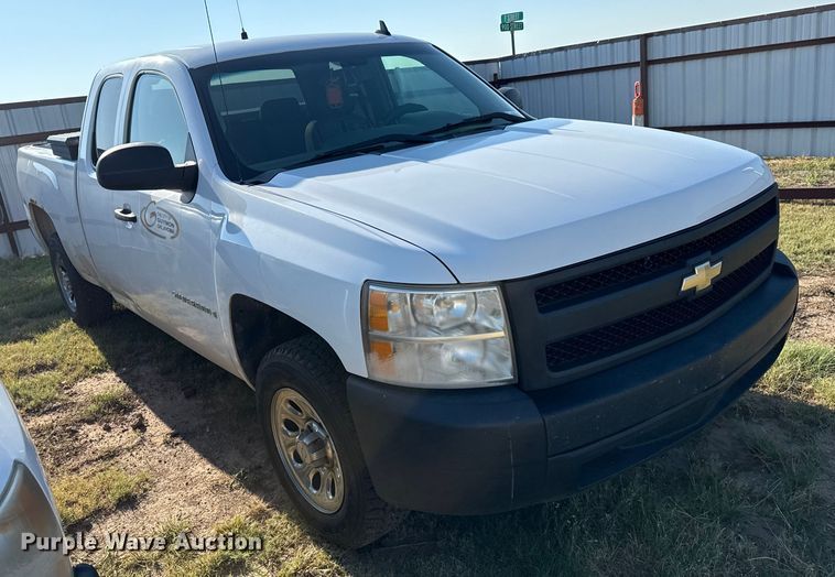 image for item DZ8895 2007 Chevrolet Silverado 1500 Ext. Cab pickup truck