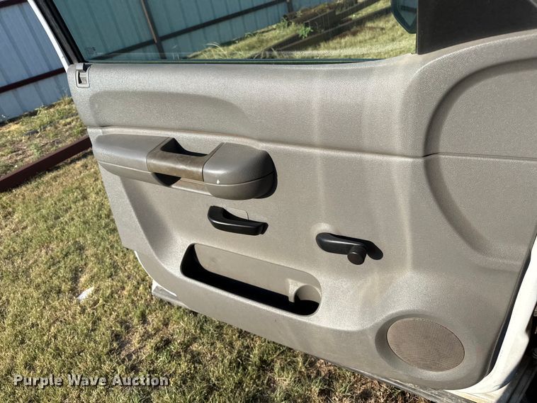 image for item DZ8895 2007 Chevrolet Silverado 1500 Ext. Cab pickup truck