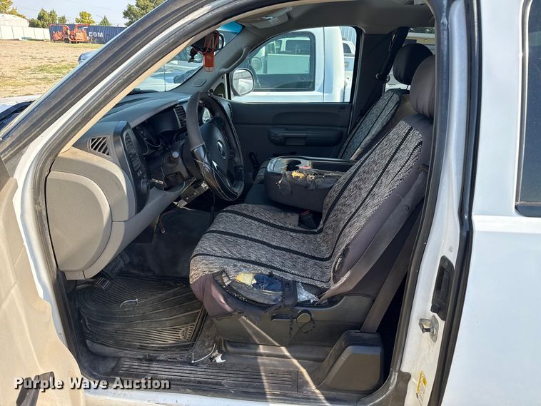 image for item DZ8895 2007 Chevrolet Silverado 1500 Ext. Cab pickup truck