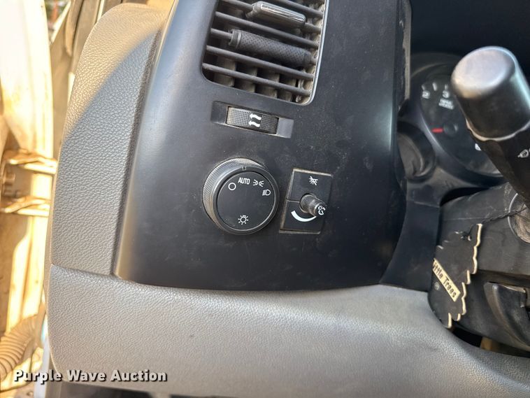 image for item DZ8895 2007 Chevrolet Silverado 1500 Ext. Cab pickup truck