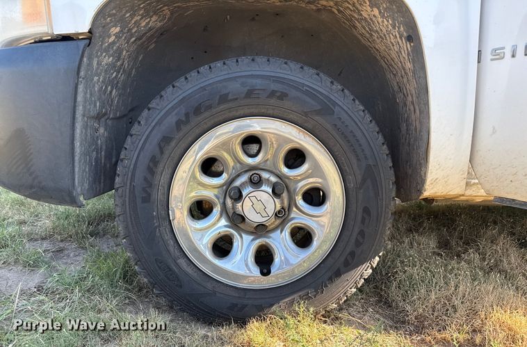 image for item DZ8895 2007 Chevrolet Silverado 1500 Ext. Cab pickup truck