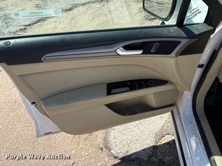 image for item DZ8898 2013 Ford Fusion 