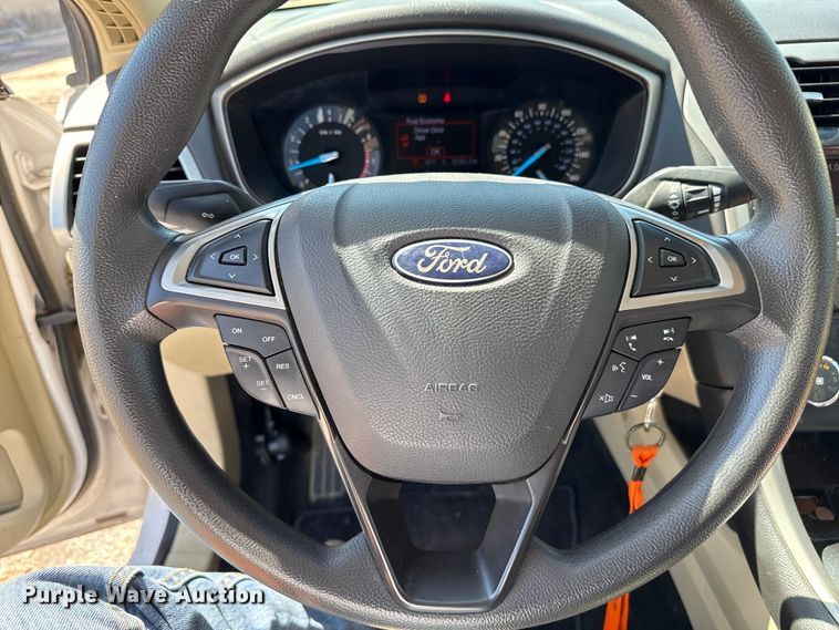 image for item DZ8898 2013 Ford Fusion 