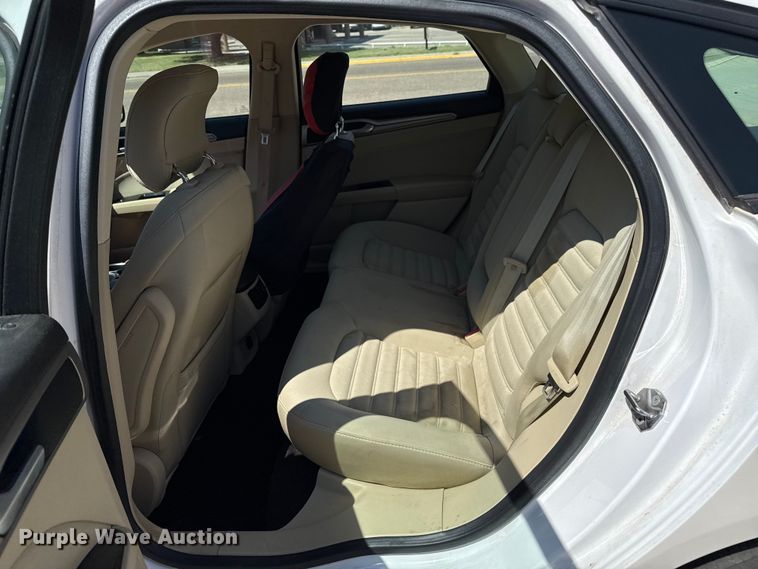 image for item DZ8898 2013 Ford Fusion 