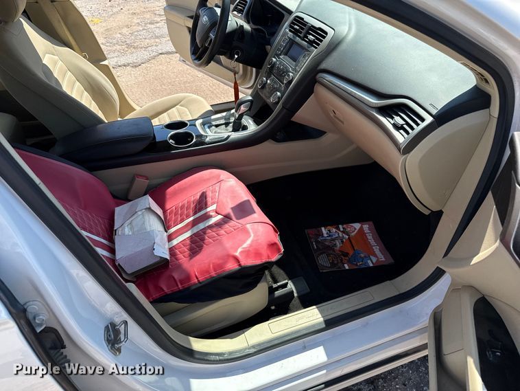 image for item DZ8898 2013 Ford Fusion 