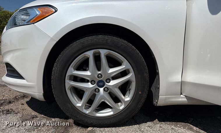 image for item DZ8898 2013 Ford Fusion 