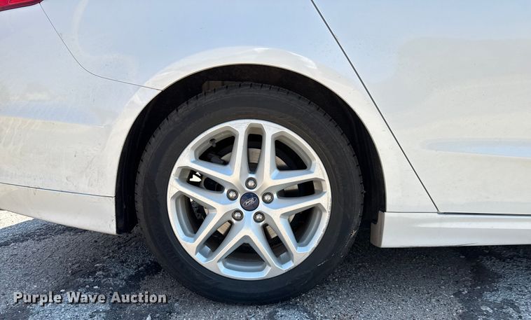 image for item DZ8898 2013 Ford Fusion 