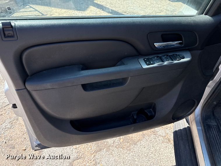 image for item DZ8899 2011 Chevrolet Tahoe Police SUV