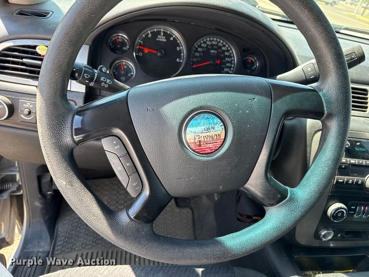 image for item DZ8899 2011 Chevrolet Tahoe Police SUV