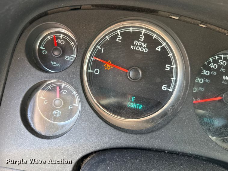 image for item DZ8899 2011 Chevrolet Tahoe Police SUV