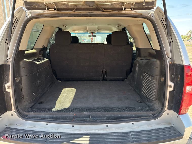 image for item DZ8899 2011 Chevrolet Tahoe Police SUV