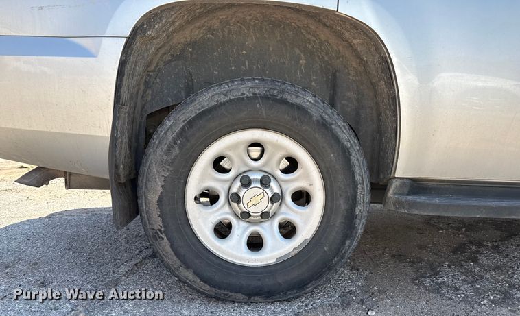 image for item DZ8899 2011 Chevrolet Tahoe Police SUV