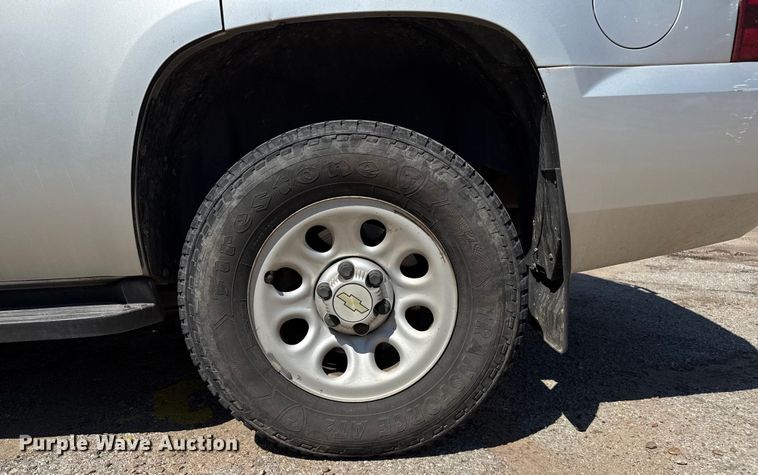 image for item DZ8899 2011 Chevrolet Tahoe Police SUV