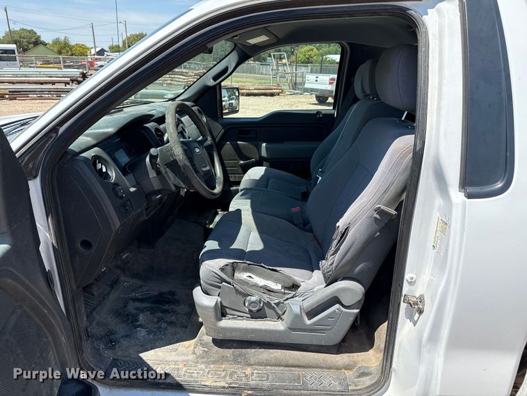 image for item DZ8902 2014 Ford F150 pickup truck