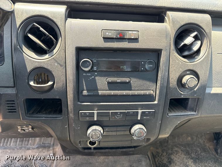 image for item DZ8902 2014 Ford F150 pickup truck