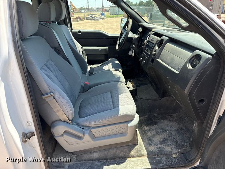 image for item DZ8902 2014 Ford F150 pickup truck