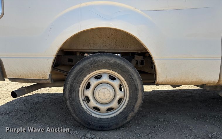 image for item DZ8902 2014 Ford F150 pickup truck