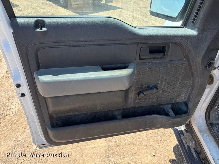 image for item DZ8903 2014 Ford F150 pickup truck