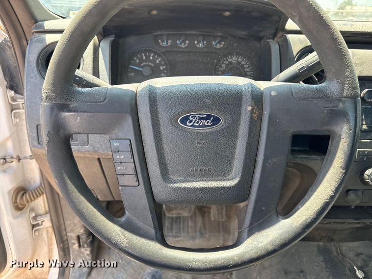 image for item DZ8903 2014 Ford F150 pickup truck