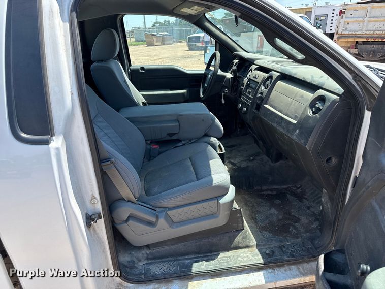 image for item DZ8903 2014 Ford F150 pickup truck