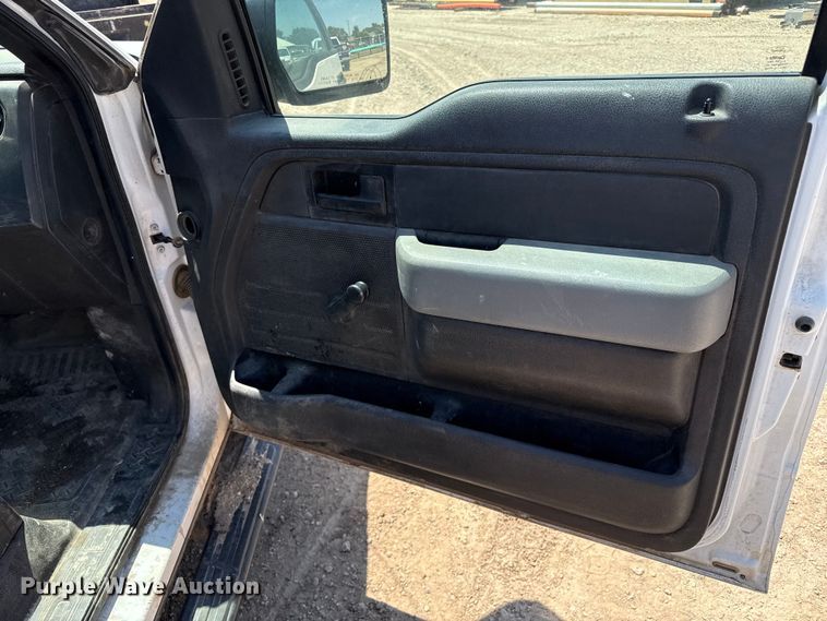 image for item DZ8903 2014 Ford F150 pickup truck