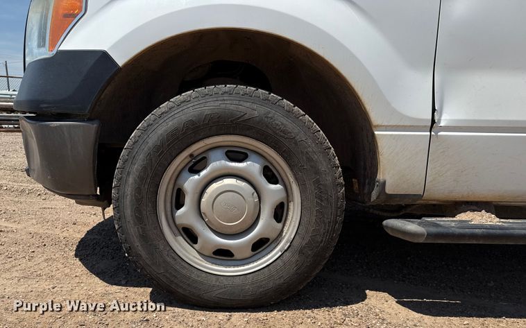 image for item DZ8903 2014 Ford F150 pickup truck