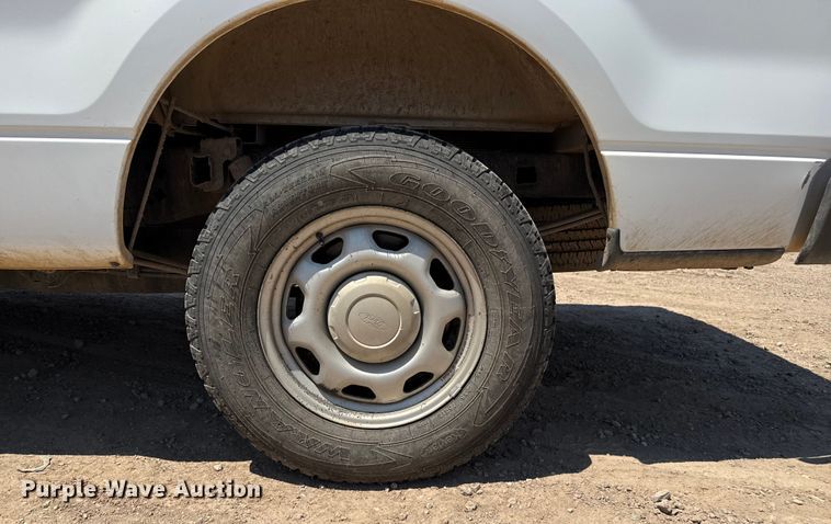 image for item DZ8903 2014 Ford F150 pickup truck