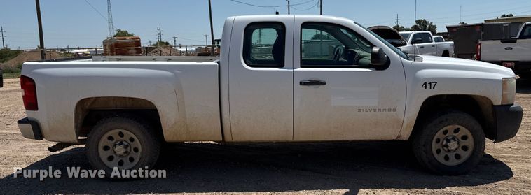 image for item DZ8905 2011 Chevrolet Silverado 1500 Ext. Cab pickup truck