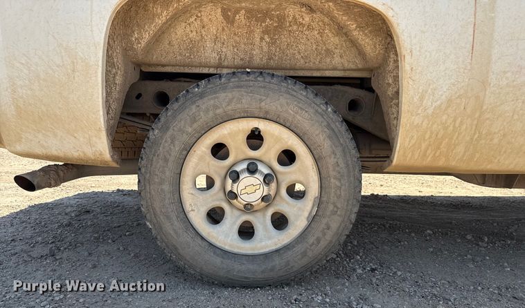 image for item DZ8905 2011 Chevrolet Silverado 1500 Ext. Cab pickup truck