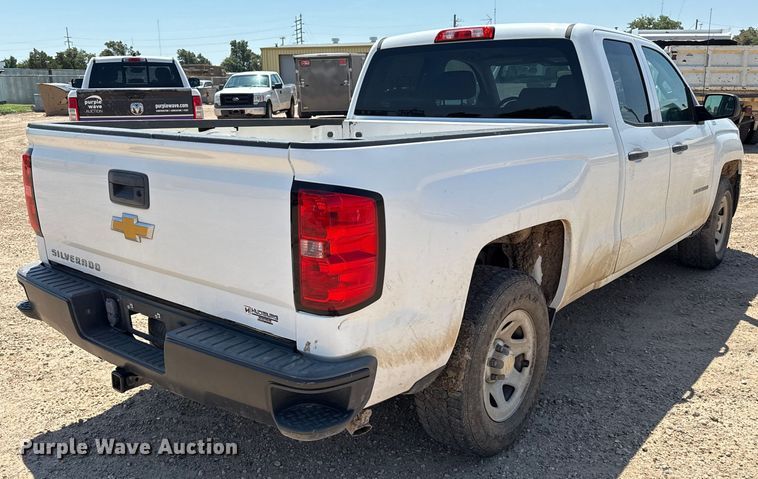 image for item DZ8906 2014 Chevrolet Silverado 1500 Double Cab pickup truck